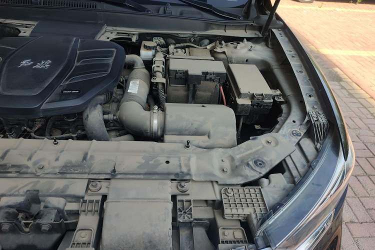 Used Hongqi HS5 2019 2.0T Smart Connect Flagship All-Wheel-Drive Version Engine Bay Left