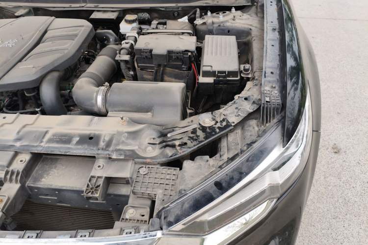 Used Hongqi HS5 2019 2.0T Smart Connect Flagship Edition Engine Bay Left