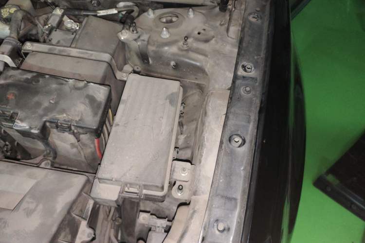 Used Hongqi HS5 2019 2.0T Smart Connect Flagship Edition Engine Bay Left