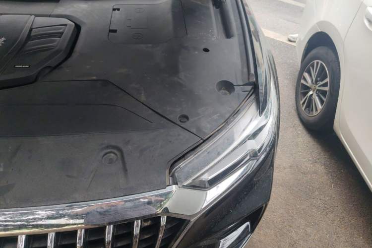 Used Hongqi HS5 2019 2.0T Smart Connect Flagship All-Wheel-Drive Version Engine Bay Left