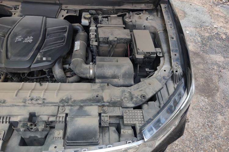 Used Hongqi HS5 2019 2.0T Smart Connect Flagship All-Wheel-Drive Version Engine Bay Left