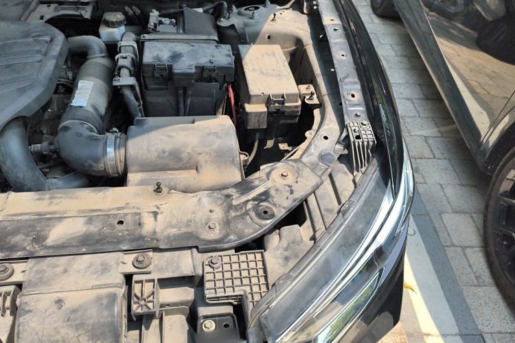Used Hongqi HS5 2019 2.0T Smart Connect Flagship Edition Engine Bay Left