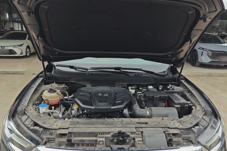 Used Hongqi HS5 2019 2.0T Smart Connect Flagship All-Wheel-Drive Version Engine Bay
