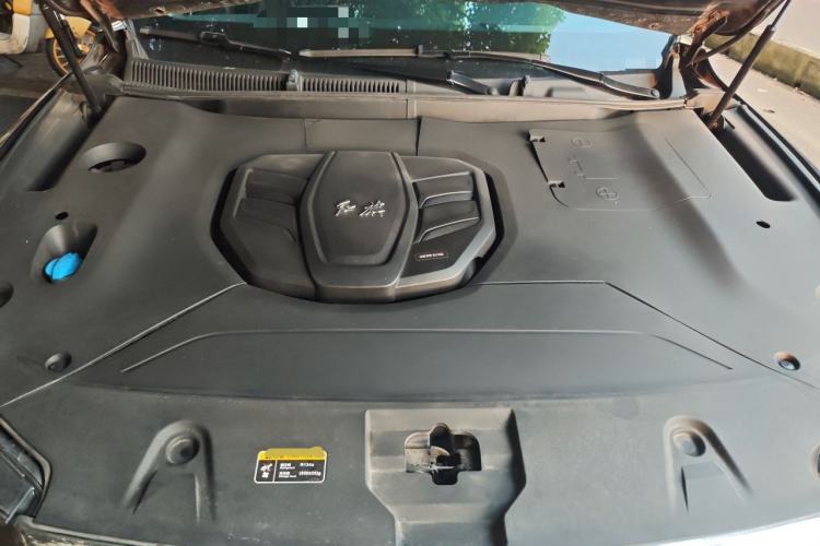 Used Hongqi HS5 2019 2.0T Smart Connect Flagship All-Wheel-Drive Version Engine Bay