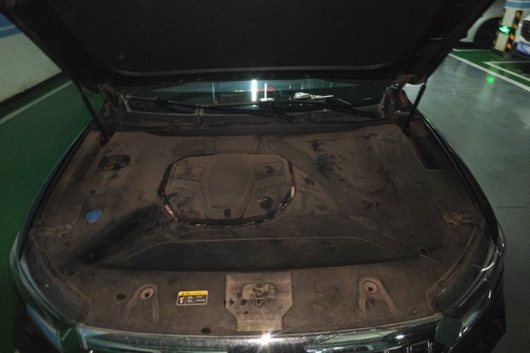 Used Hongqi HS5 2019 2.0T Smart Connect Flagship All-Wheel-Drive Version Engine Bay
