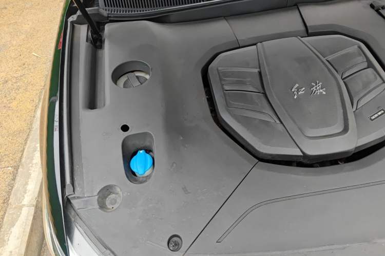 Used Hongqi HS5 2019 2.0T Smart Connect Flagship All-Wheel-Drive Version Engine Bay Right