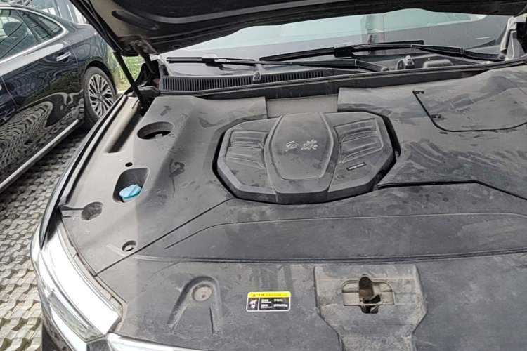 Used Hongqi HS5 2019 2.0T Smart Connect Flagship Edition Engine Bay Right