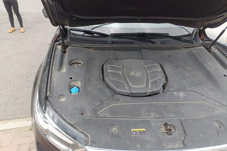 Used Hongqi HS5 2019 2.0T Smart Connect Flagship Edition Engine Bay Right
