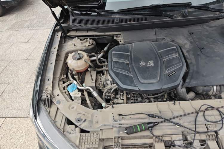 Used Hongqi HS5 2019 2.0T Smart Connect Flagship All-Wheel-Drive Version Engine Bay Right
