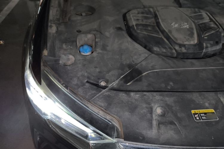 Used Hongqi HS5 2019 2.0T Smart Connect Flagship All-Wheel-Drive Version Engine Bay Right