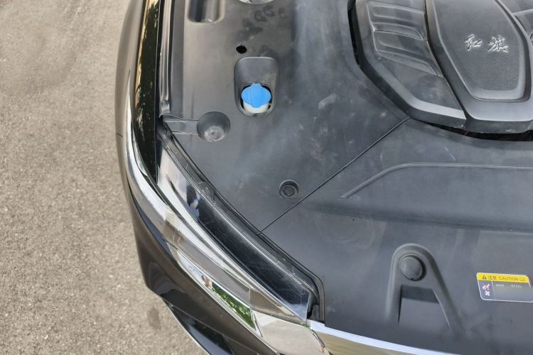 Used Hongqi HS5 2019 2.0T Smart Connect Flagship All-Wheel-Drive Version Engine Bay Right