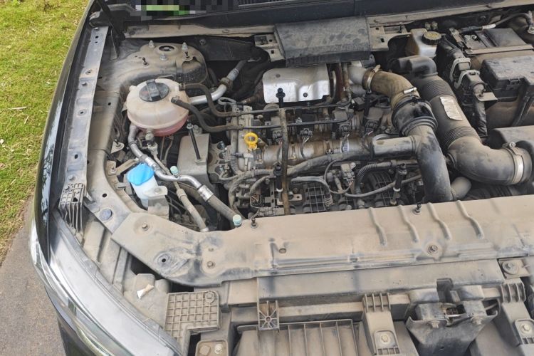 Used Hongqi HS5 2019 2.0T Smart Connect Flagship Edition Engine Bay Right