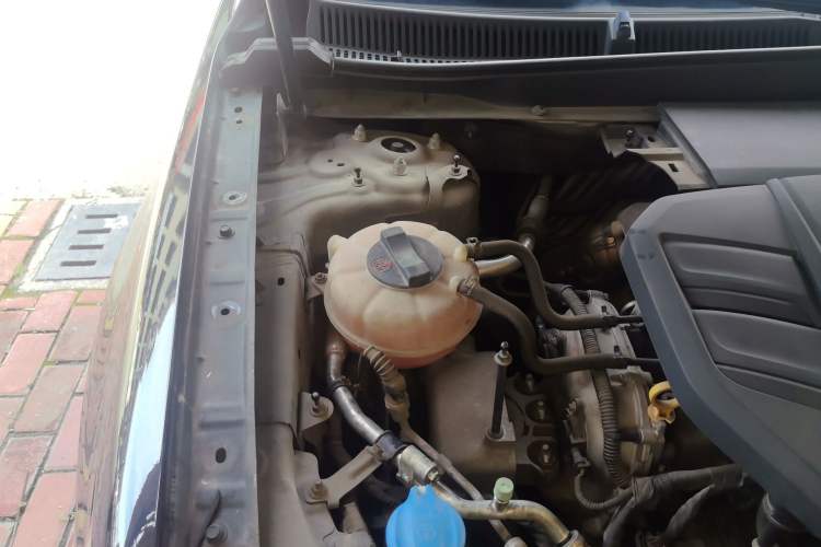 Used Hongqi HS5 2019 2.0T Smart Connect Flagship Edition Engine Bay Right
