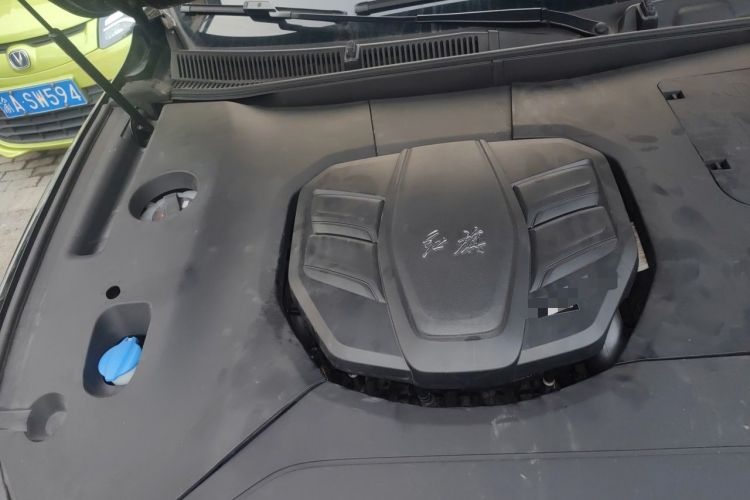 Used Hongqi HS5 2019 2.0T Smart Connect Flagship All-Wheel-Drive Version Engine Bay Right