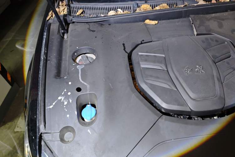 Used Hongqi HS5 2019 2.0T Smart Connect Flagship Edition Engine Bay Right