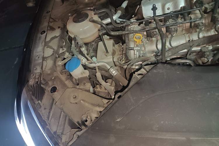 Used Hongqi HS5 2019 2.0T Smart Connect Flagship Edition Engine Bay Right