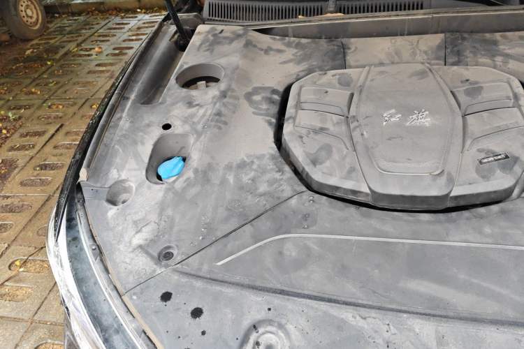 Used Hongqi HS5 2019 2.0T Smart Connect Flagship Edition Engine Bay Right