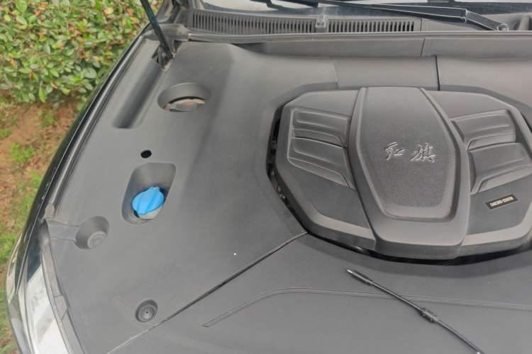 Used Hongqi HS5 2019 2.0T Smart Connect Flagship Edition Engine Bay Right