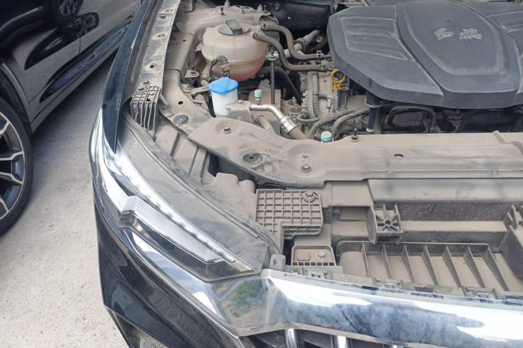 Used Hongqi HS5 2019 2.0T Smart Connect Flagship Edition Engine Bay Right
