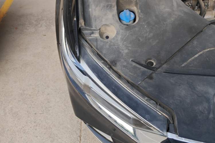 Used Hongqi HS5 2019 2.0T Smart Connect Flagship Edition Engine Bay Right