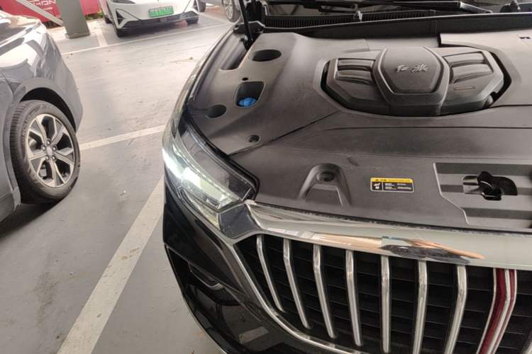 Used Hongqi HS5 2019 2.0T Smart Connect Flagship All-Wheel-Drive Version Engine Bay Right