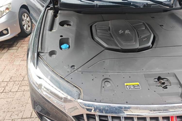 Used Hongqi HS5 2019 2.0T Smart Connect Flagship Edition Engine Bay Right