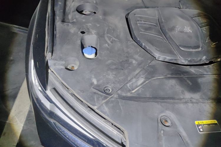 Used Hongqi HS5 2019 2.0T Smart Connect Flagship All-Wheel-Drive Version Engine Bay Right