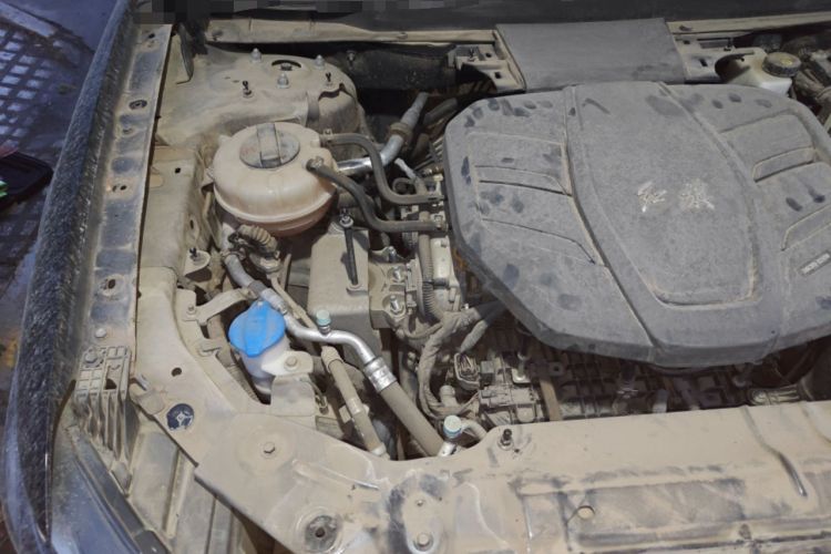 Used Hongqi HS5 2019 2.0T Smart Connect Flagship All-Wheel-Drive Version Engine Bay Right