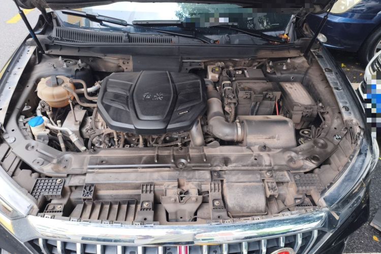 Used Hongqi HS5 2019 2.0T Smart Connect Flagship All-Wheel-Drive Version Engine Bay