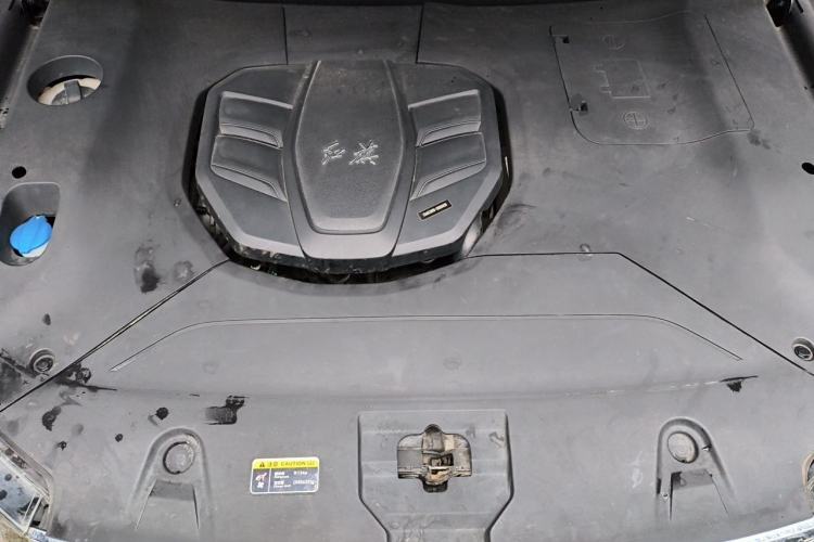 Used Hongqi HS5 2019 2.0T Smart Connect Flagship All-Wheel-Drive Version Engine Bay