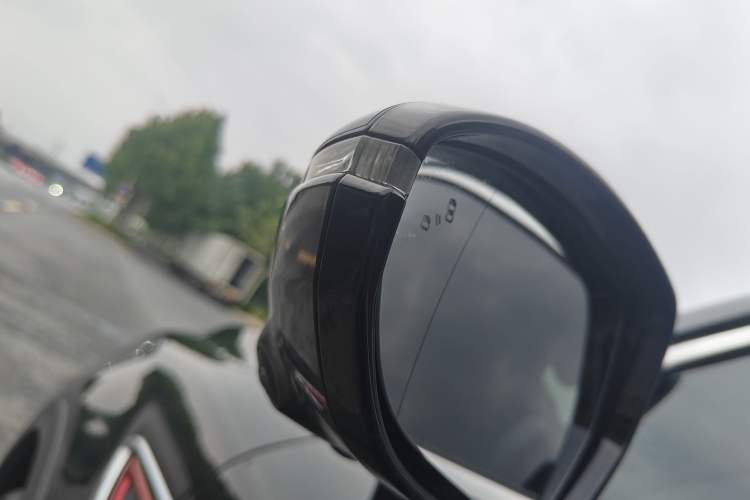 Used Hongqi HS5 2019 2.0T Smart Connect Flagship Edition Exterior 4
