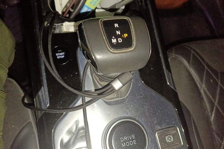 Used Hongqi HS5 2019 2.0T Smart Connect Flagship All-Wheel-Drive Version Gear Lever