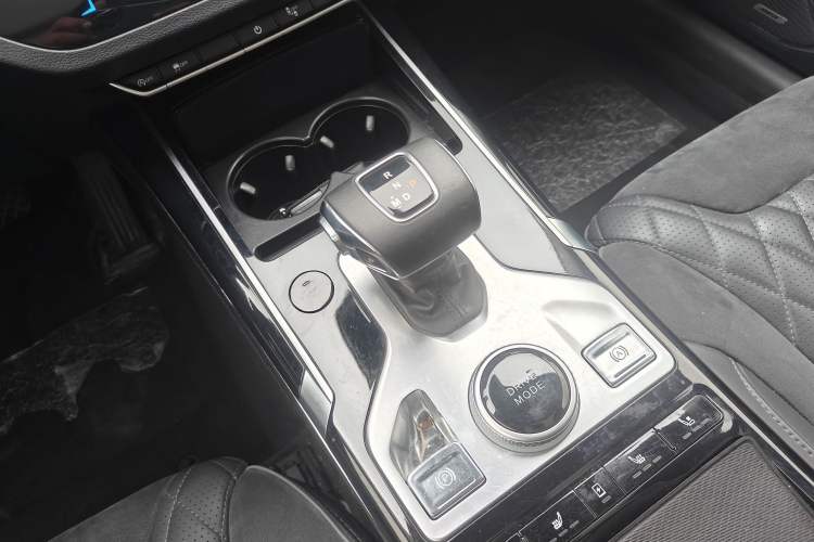 Used Hongqi HS5 2019 2.0T Smart Connect Flagship Edition Gear Lever