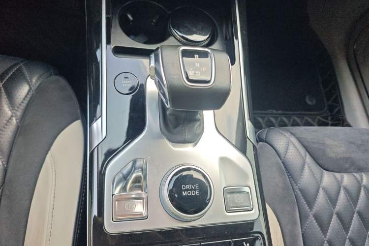 Used Hongqi HS5 2019 2.0T Smart Connect Flagship Edition Gear Lever