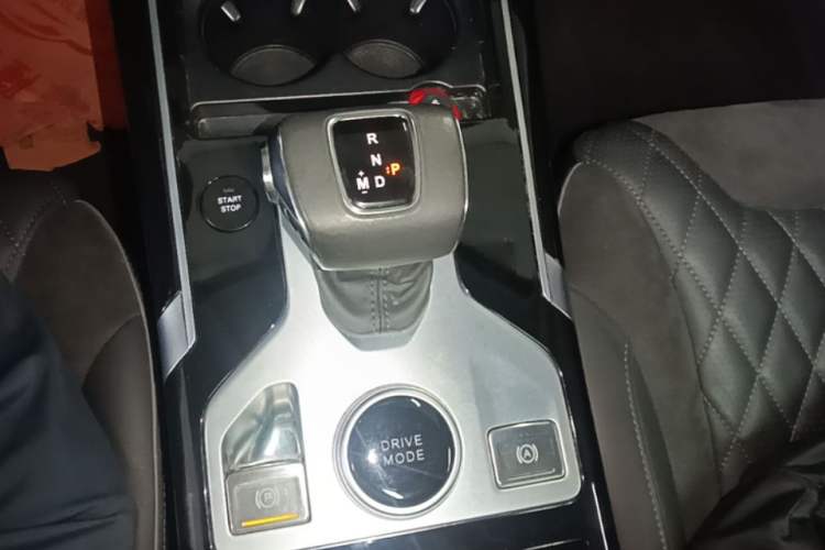 Used Hongqi HS5 2019 2.0T Smart Connect Flagship All-Wheel-Drive Version Gear Lever