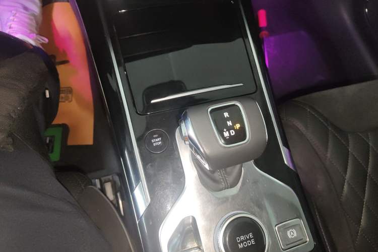 Used Hongqi HS5 2019 2.0T Smart Connect Flagship Edition Gear Lever