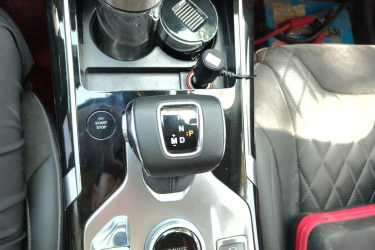 Used Hongqi HS5 2019 2.0T Smart Connect Flagship All-Wheel-Drive Version Gear Lever