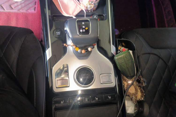 Used Hongqi HS5 2019 2.0T Smart Connect Flagship Edition Gear Lever