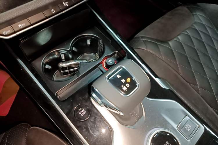 Used Hongqi HS5 2019 2.0T Smart Connect Flagship Edition Gear Lever