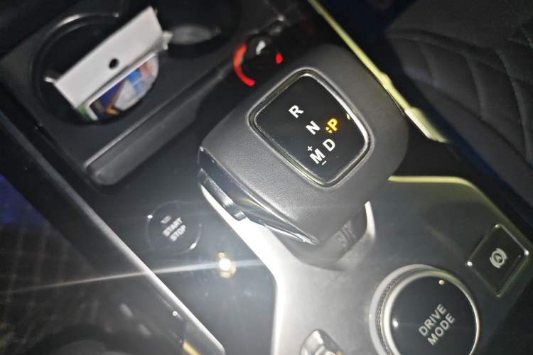 Used Hongqi HS5 2019 2.0T Smart Connect Flagship All-Wheel-Drive Version Gear Lever