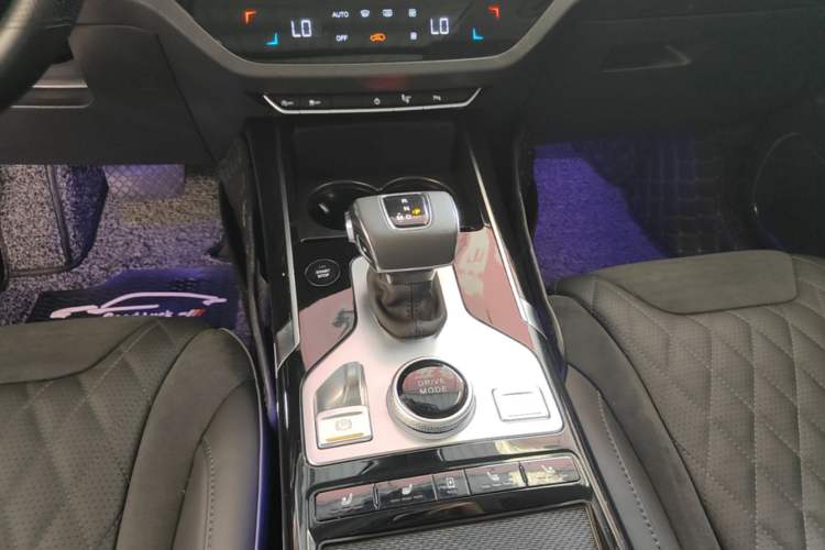 Used Hongqi HS5 2019 2.0T Smart Connect Flagship Edition Gear Lever
