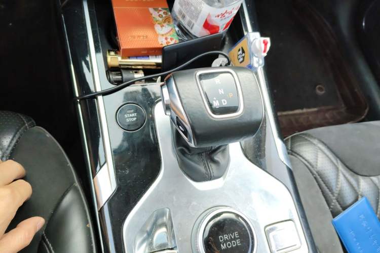Used Hongqi HS5 2019 2.0T Smart Connect Flagship Edition Gear Lever