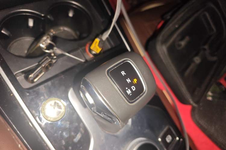 Used Hongqi HS5 2019 2.0T Smart Connect Flagship Edition Gear Lever