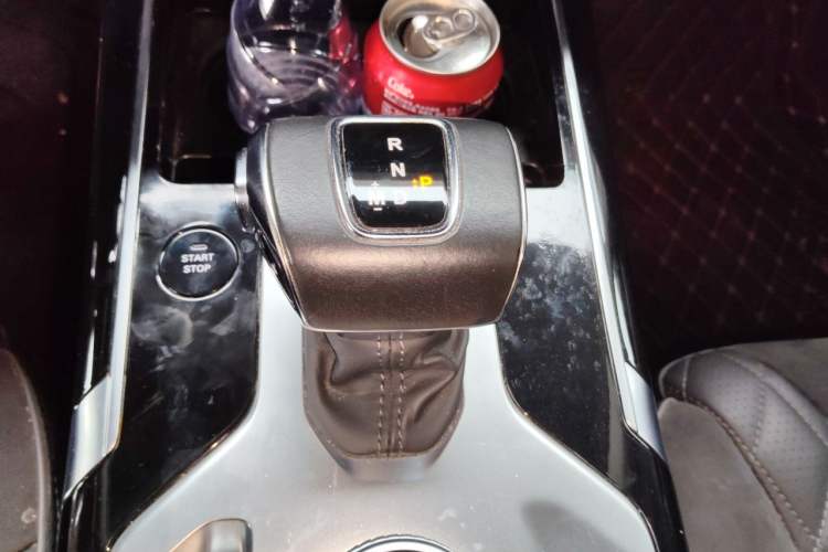 Used Hongqi HS5 2019 2.0T Smart Connect Flagship All-Wheel-Drive Version Gear Lever