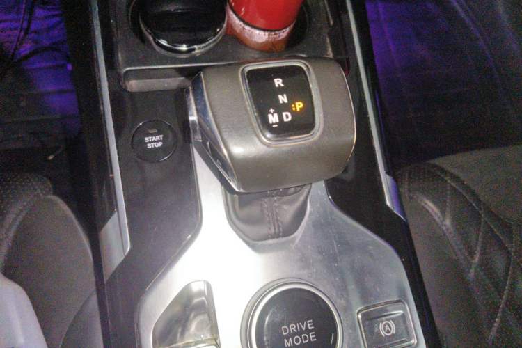 Used Hongqi HS5 2019 2.0T Smart Connect Flagship All-Wheel-Drive Version Gear Lever