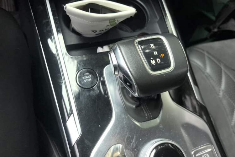 Used Hongqi HS5 2019 2.0T Smart Connect Flagship All-Wheel-Drive Version Gear Lever
