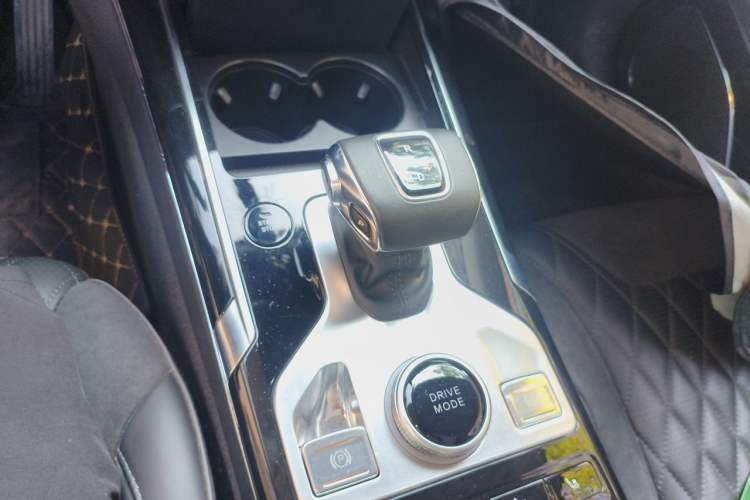 Used Hongqi HS5 2019 2.0T Smart Connect Flagship All-Wheel-Drive Version Gear Lever