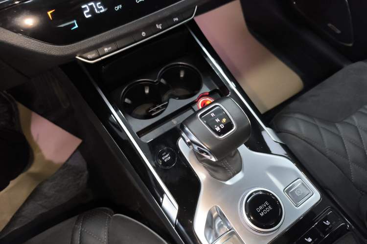 Used Hongqi HS5 2019 2.0T Smart Connect Flagship All-Wheel-Drive Version Gear Lever