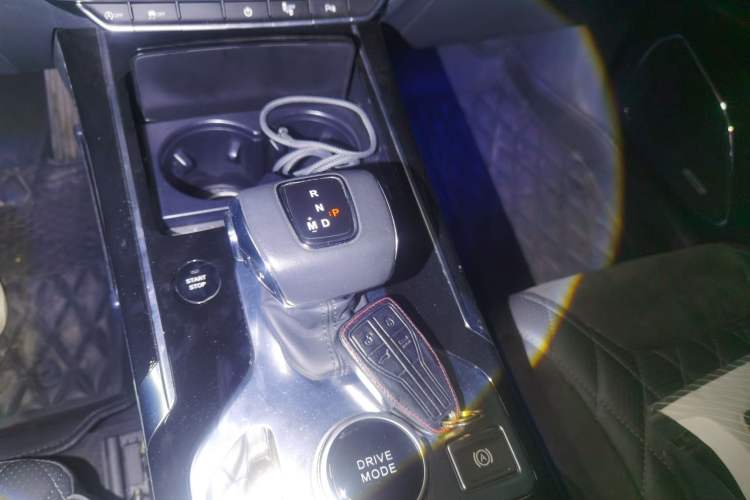 Used Hongqi HS5 2019 2.0T Smart Connect Flagship All-Wheel-Drive Version Gear Lever