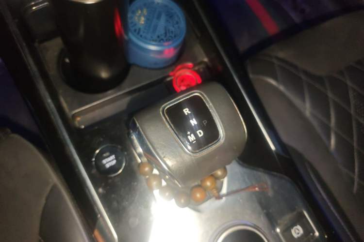 Used Hongqi HS5 2019 2.0T Smart Connect Flagship All-Wheel-Drive Version Gear Lever